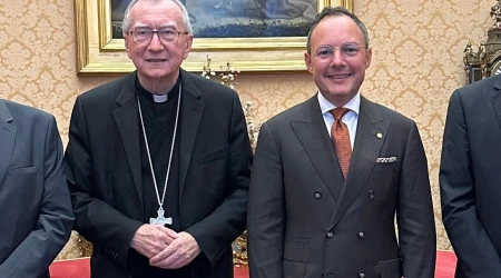 El Secretario de Estado del Vaticano, Cardenal Pietro Parolin, junto al jefe de Gobierno de Andorra, Xavier Espot.