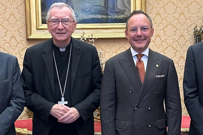 El Secretario de Estado del Vaticano, Cardenal Pietro Parolin, junto al jefe de Gobierno de Andorra, Xavier Espot.