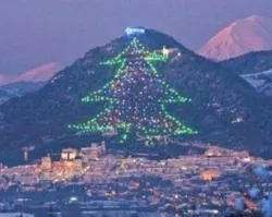 El árbol de Navidad de Gubbio, el más grande del mundo?w=200&h=150