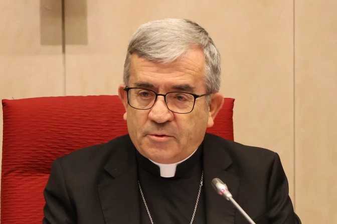 Mons. Luis Argüello, Arzobispo de Valladolid.