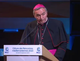 Arzobispo “migrante” recuerda cómo el comunismo “canceló” a Dios en su país