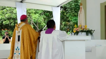 Arzobispo consagra la réplica de la Capilla de las Apariciones de la Virgen de Fátima en Panamá, el sábado 15 de noviembre en el barrio de Clayton.