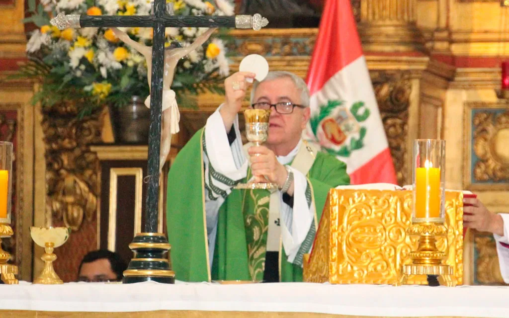 Mons. José Antonio Eguren en Misa?w=200&h=150