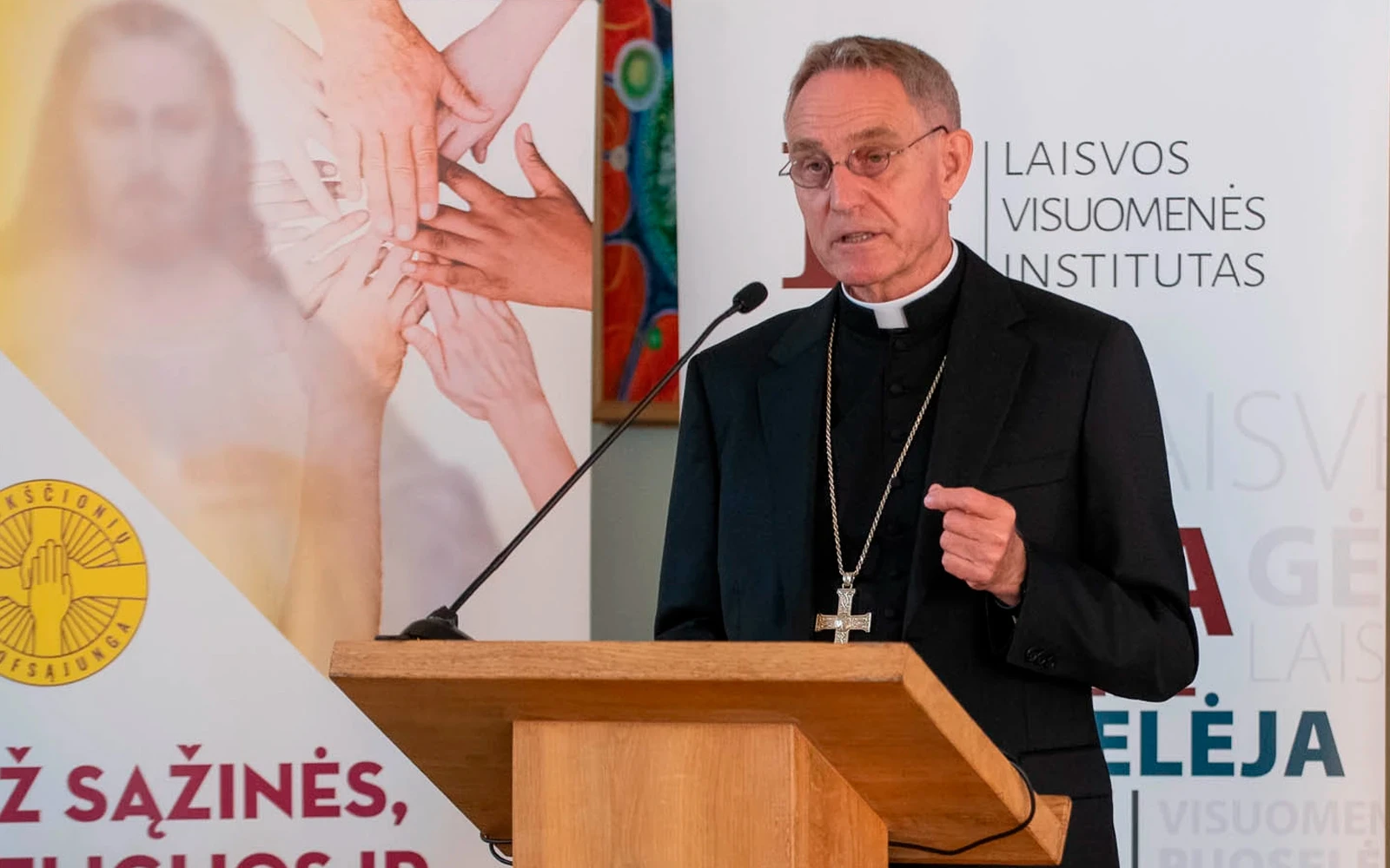 El Arzobispo Georg Gänswein habla en una conferencia sobre la Declaración de Šiluva en Šiluva, Lituania, el 4 de septiembre de 2024.?w=200&h=150