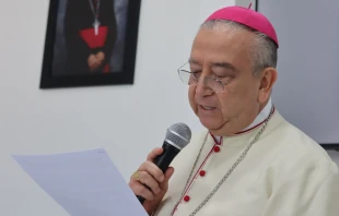 Mons. Francisco Moreno Barrón, Arzobispo de Tijuana (México), comparte su comunicado con medios de comunicación, el domingo 24 de agosto de 2025. Crédito: Arquidiócesis de Tijuana.