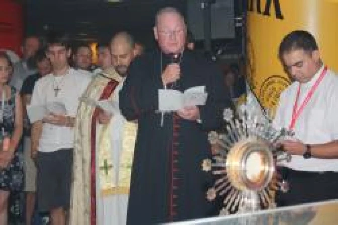 "Matrimonio" gay en NY desafía a familias católicas, dice Arzobispo en JMJ Madrid