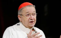 El Cardenal Vingt-Trois presidiendo la Misa en la Catedral de Notre-Dame , 8 de noviembre de 2012