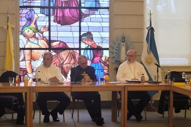Obispos Argentinos en reuníón permanente
