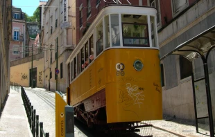 El Ascensor da Glória en Lisboa, Portugal. Crédito: Maragato1976 (CC BY-SA 3.0).