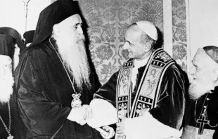 El Patriarca ecuménico Atenágoras y el Papa San Pablo VI. null