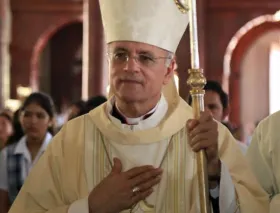 Hoy hace 5 años el Obispo Silvio Báez dejó Nicaragua ante la persecución de la dictadura