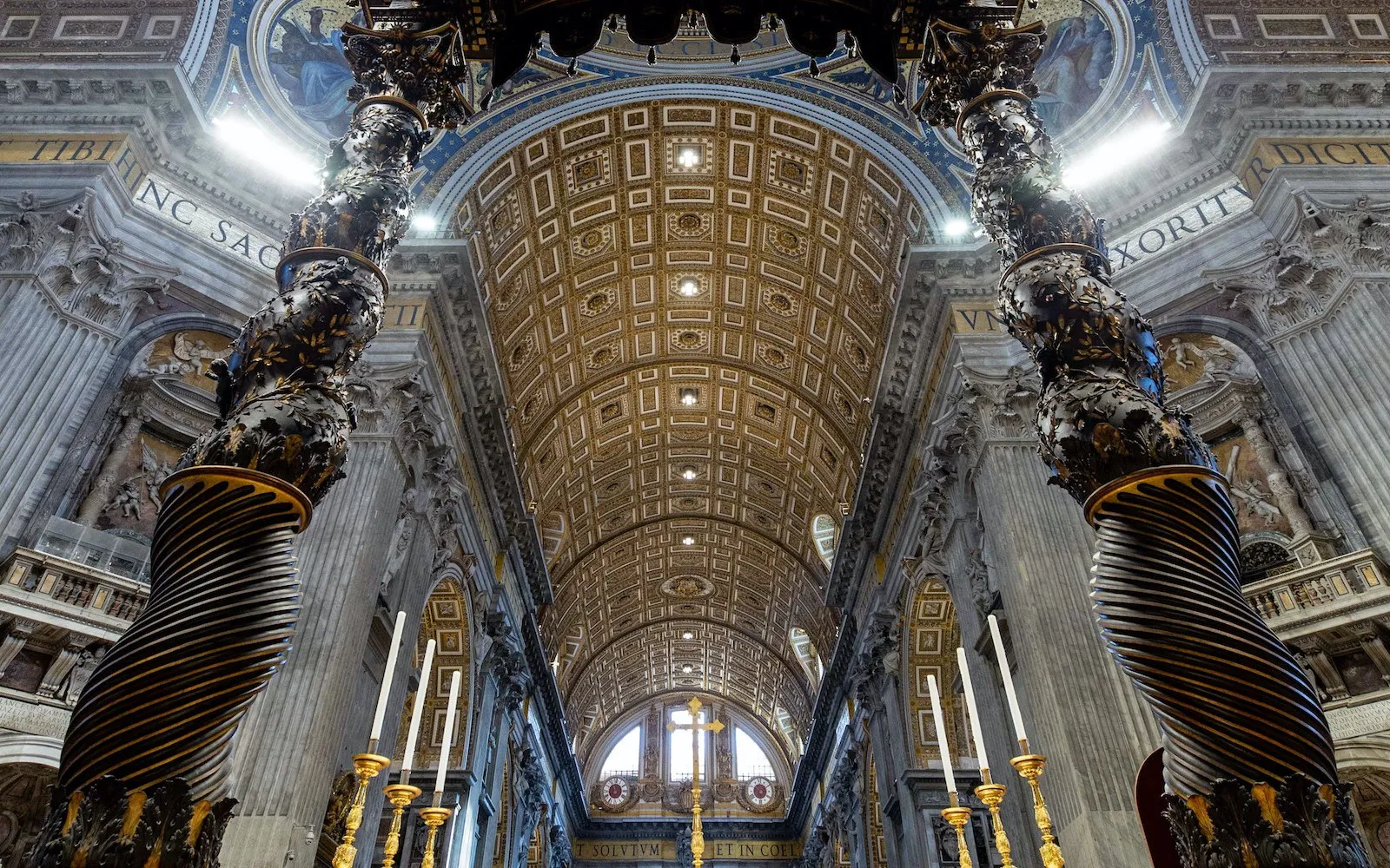 Imagen del baldaquino de Bernini en la Basílica de San Pedro del Vaticano?w=200&h=150