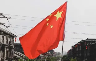 Bandera de China. Crédito: Yan Ke (Unsplash).