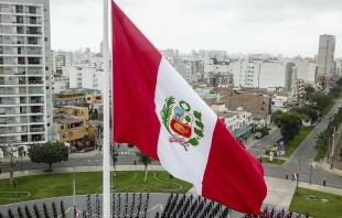 Bandera del Perú. Crédito: Presidencia Perú vía Flickr (CC BY-NC-SA 2.0)