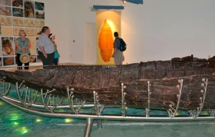 La barca exhibida en el Centro Yigal Allon / Foto: Flickr Larrywkoester (CC BY 2.0) 