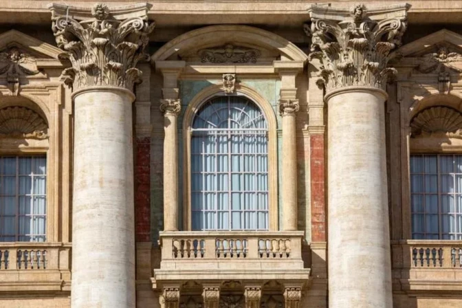 Fachada de la Basílica de San Pedro