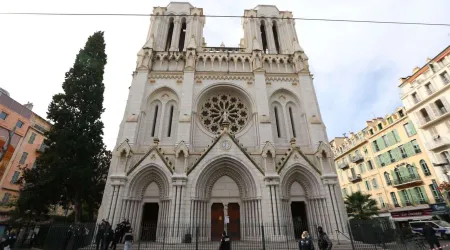 Ataque terrorista en iglesia de Francia deja al menos 3 muertos
