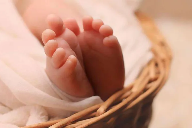 Parroquia en Italia recibe a bebé recién nacido abandonado