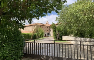 Entrada al Monasterio de Santa Clara de Belorado (Burgos, España). Crédito: Nicolás de Cárdenas / ACI Prensa.