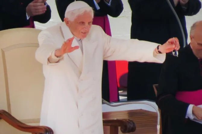 Confirmado: Benedicto XVI concelebrará la canonización de Juan Pablo II y Juan XXIII