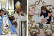 Obispo bendice la imagen de la Virgen/Detalle del manto