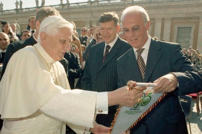 Franz Beckenbauer y Benedicto XVI