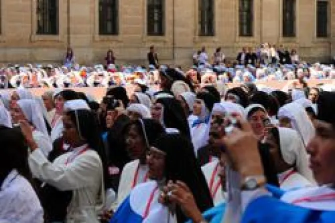 El Papa a religiosas en El Escorial: Iglesia necesita su fidelidad joven y arraigada en Cristo