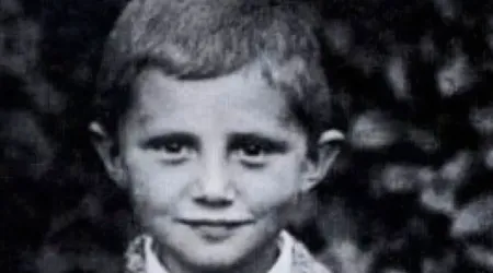 Benedicto XVI niño Navidad 13122023