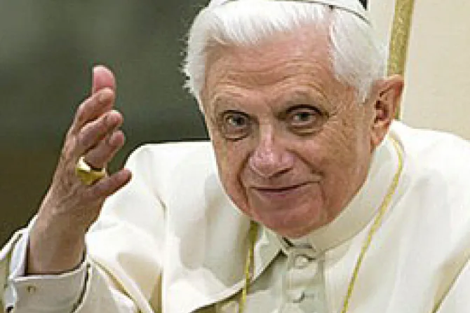 Ayuda a adictos y Misión Continental: Intenciones del Papa Benedicto XVI para noviembre