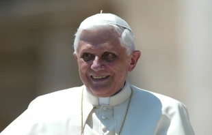El Papa Benedicto XVI durante las audiencias en el Vaticano. Crédito: Shutterstock