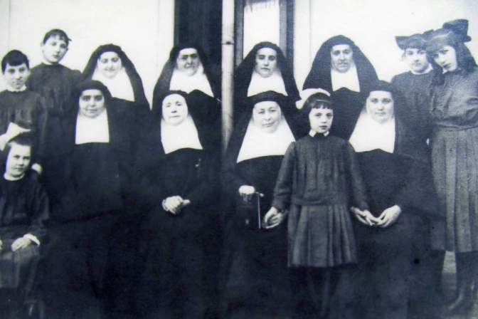 Primeras Hermanas de la comunidad Vedruna que llegaron a Suipacha