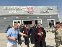 El Patriarca de Bagdad de los Caldeos, Cardenal Louis Raphael Sako, visita el lugar de la tragedia en Qaraqosh, el 27 de septiembre de 2023.