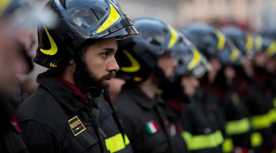 Los bomberos del Vaticano. Crédito: Daniel Ibáñez/ACI Prensa