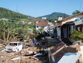 Obispos lanzan campaña para ayudar a víctimas de devastador ciclón en el sur de Brasil