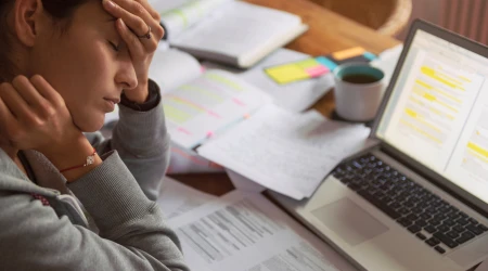 Ante el burnout, arzobispo mexicano propone la oración como remedio eficaz