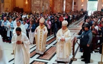 El Cardenal Cabrera y Mons. Marco Pérez en la Catedral de Cuenca el 12 de septiembre.