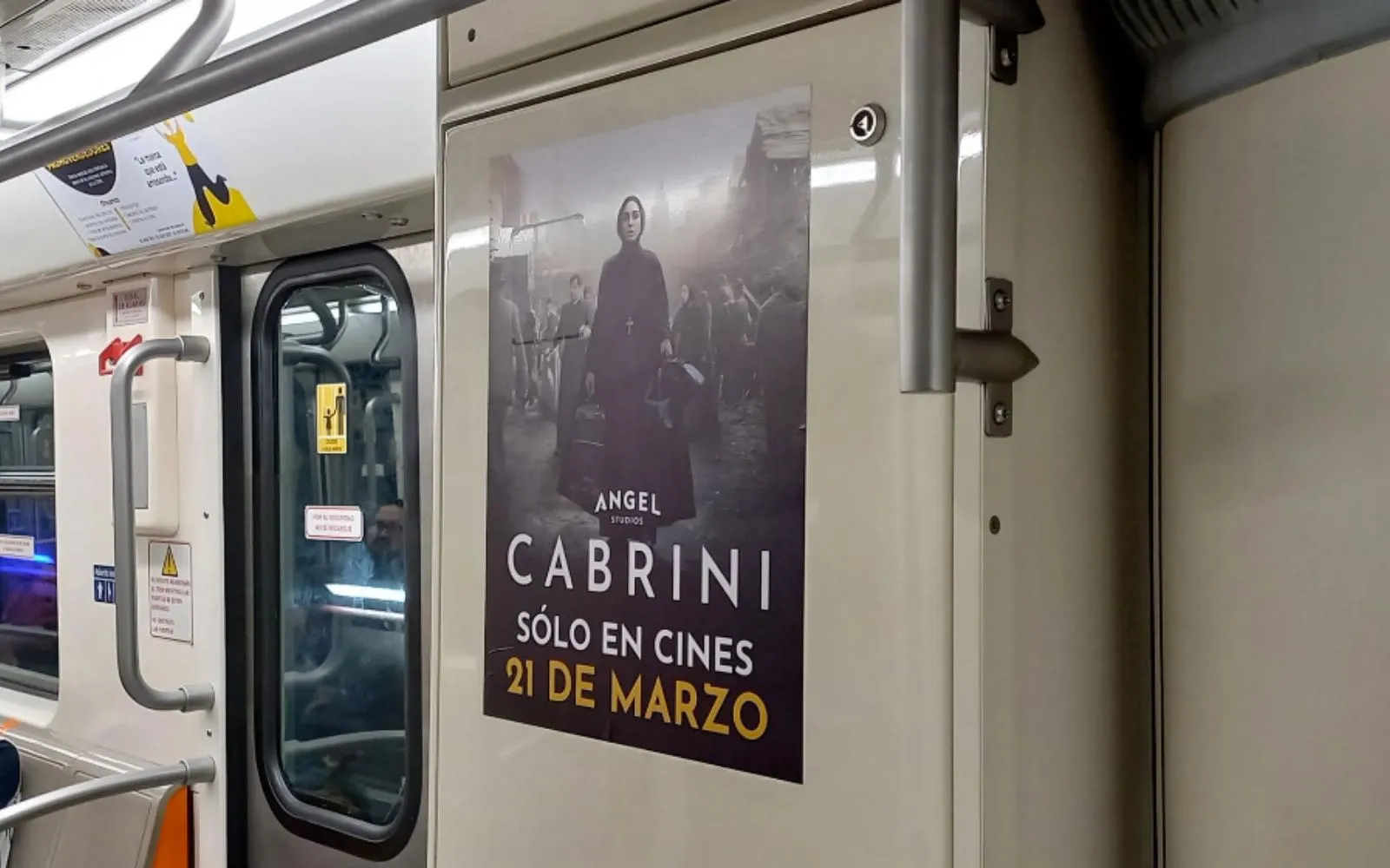 Cartel de "Cabrini" en el Metro de Ciudad de México.?w=200&h=150