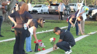 El homenaje, en el cementerio Jardín de Paz, a los caídos en la invasión de EE.UU. a Panamá en 1989.