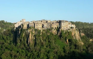 Localidad de Calcata en Italia. Crédito: OrCer (CC BY-SA 4.0).
