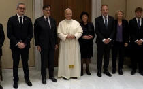 El Papa León XIV junto al presidente de la Generalidad de Cataluña, en audiencia privada.