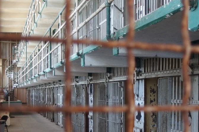 México: Arzobispo eleva oraciones tras motín en cárcel que dejó al menos 16 muertos