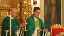 Celebrando Misa Cardenal Rubén Salazar / Fuente:Conferencia Episcopal Colombiana