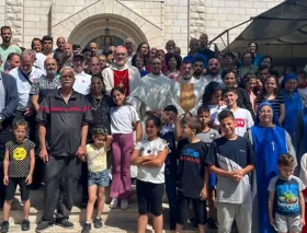 Cardenal de Jerusalén visita la única parroquia católica de Gaza y pide rezar por esa comunidad
