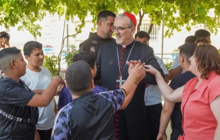 El Cardenal Pierbattista Pizzaballa en el hogar franciscano de niños en Belén Crédito: Latin Patriarchate of Jerusalem.