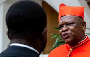Cardenal Fridolin Ambongo, presidente del Simposio de Conferencias Episcopales de África y Madagascar. Crédito: EWTN News
