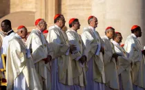 Algunos de los nuevos cardenales en la Misa de hoy por la inauguración del Sínodo de la Sinodalidad