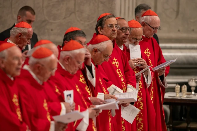 Cardenales en Novendiales