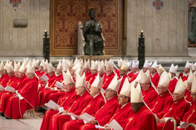 Misa “novendiali” en la basílica de San Pedro con todos los cardenales en sufragio por el Papa Francisco