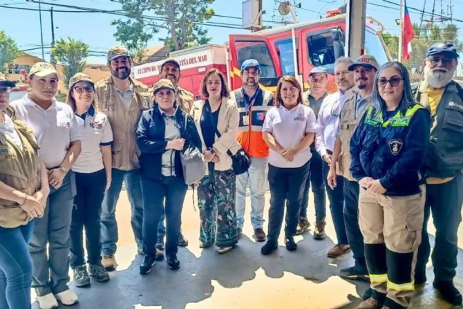 Equipo de Cáritas Chile trabaja en la ayuda humanitaria tras los incendios