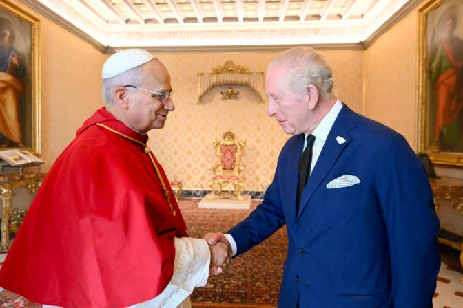 Papa León XIV y el Rey Carlos III